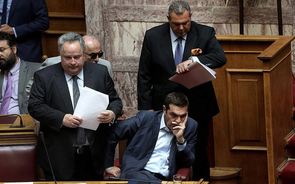 Yποκρισία Καμμένου: «Bεβαίως και θα πάω στη Σύνοδο του ΝΑΤΟ για τα Σκόπια» – Απίστευτος Κοτζιάς: «Έκανα το καθήκον μου για την πατρίδα» – Τα δίνουν όλα και πανηγυρίζουν!